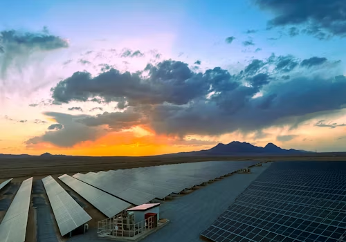 5 Easy Steps to Maintain Your Solar Panels 5 Easy Steps to Maintain Your Solar Panels
